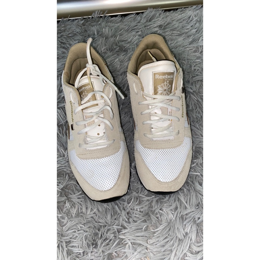 Unique white with tan/gold Reebok’s